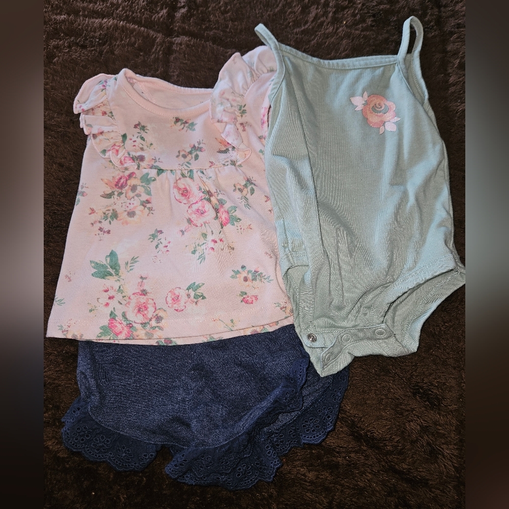 ItsyBig Baby Girl Floral and Lace Baby Onesies 3 Piece Set 12 Mos